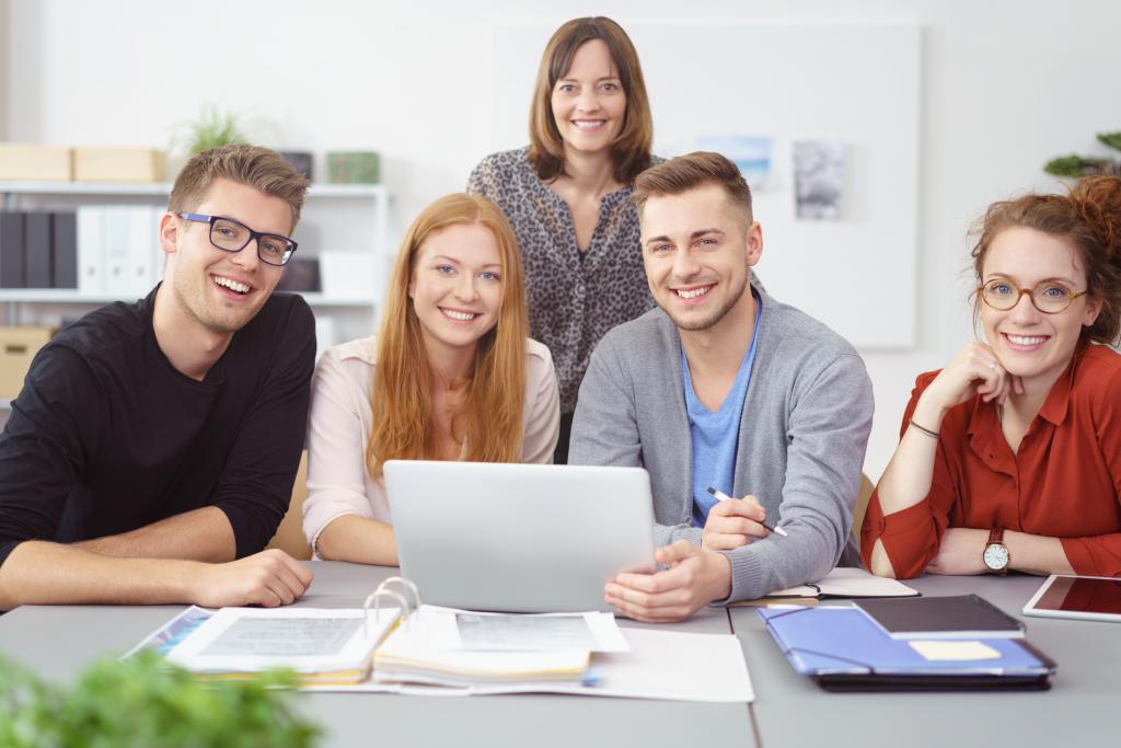 Jetzt nocht Studierende - und vielleicht bald schon auf dem Weg zu einem glanzvollen Masterstudium. (© contrastwerkstatt / Fotolia)