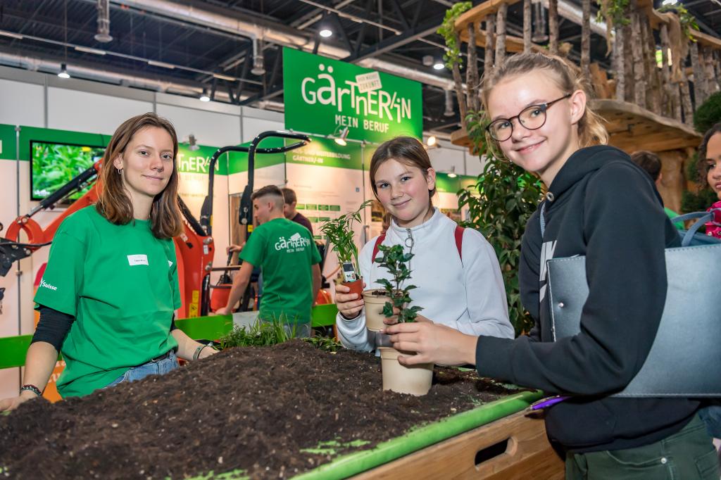 An der Zebi können Jugendliche und Bildungsinteressierte rund 160 Berufe erleben. Foto: Messe Luzern AG