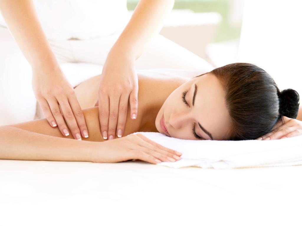 Sie ist eine Therapieform, die nachgewiesenermassen guttut: die Massage. (Foto: Klubschule Migros)