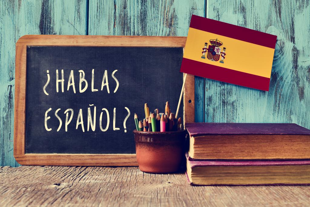Spanisch lernen am PC macht Spass - und bereitet auf die nächsten Ferien vor! (© nito / Fotolia)