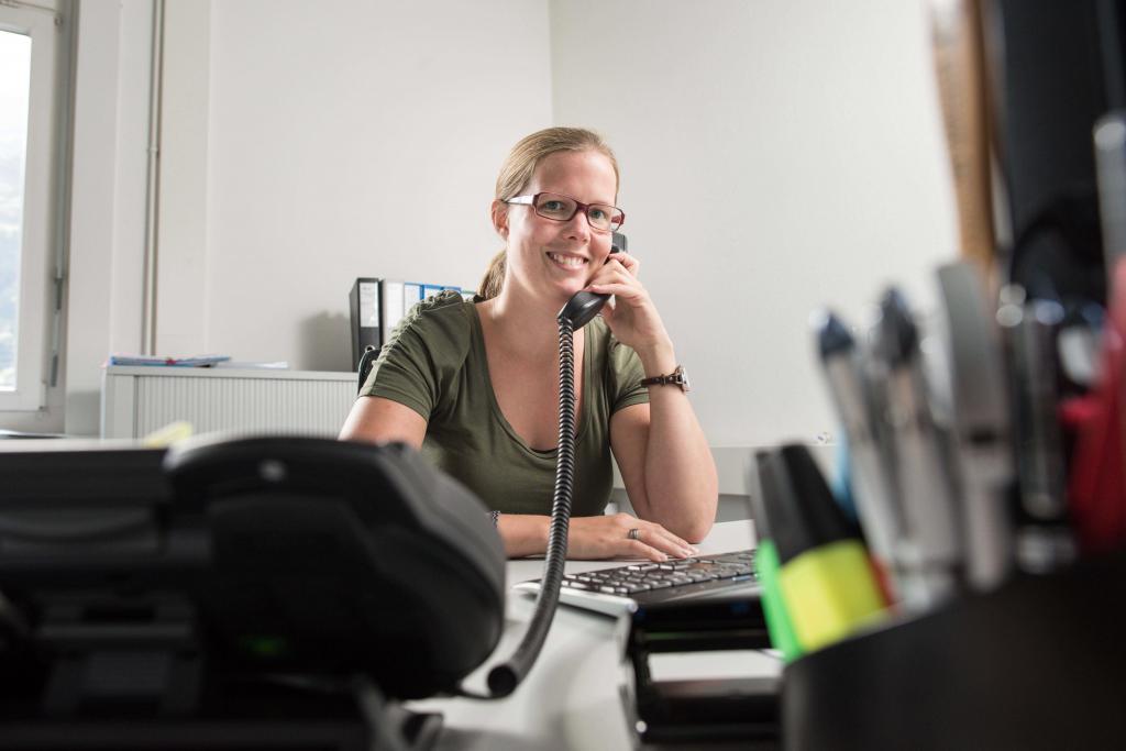 Andrea Imfeld ist bei der Abwasser Uri für das Rechnungswesen und das Gebühreninkasso zuständig. (© Angel Sanchez / ZVG)