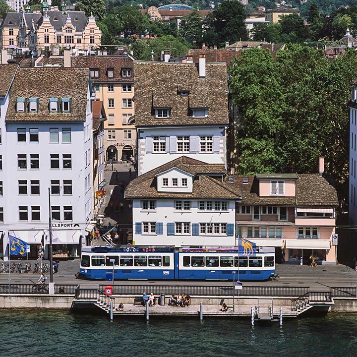 Tram am See Zürich
